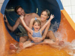 Familie_Rutsche_Sole_Felsen_Bad