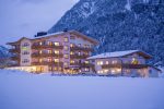 Hotel_Caroline_Pertsau_Hnr_10_Haus_Winter_4