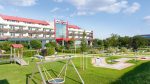 All in Red Spielplatz und Mini-Golf Platz